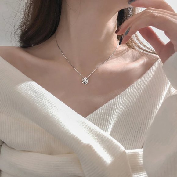 NEW Silver / Rose Gold Flash Cubic Zircon Snowflake Pendant Necklace - Picture 2 of 6